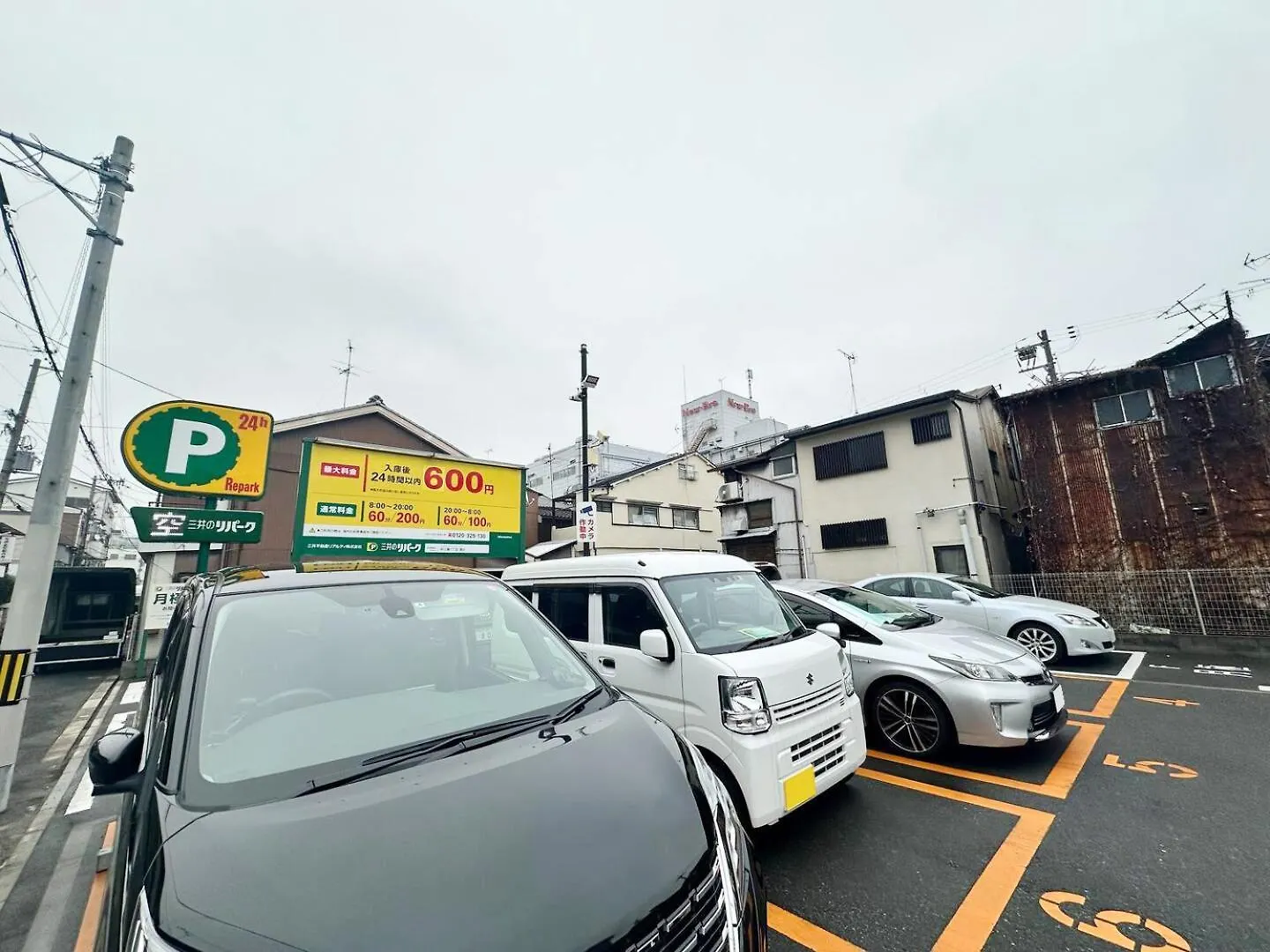 Вилла ファミリーに最適！5Ldkで16名まで！今里徒歩8分で静か。なんば心斎橋 日本橋10分圏で駐車場無料 Осака